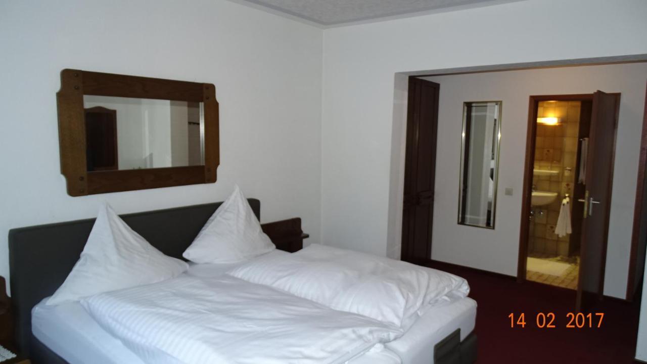 Bed & Breakfast Hotel Helga Hein Дюселдорф Екстериор снимка